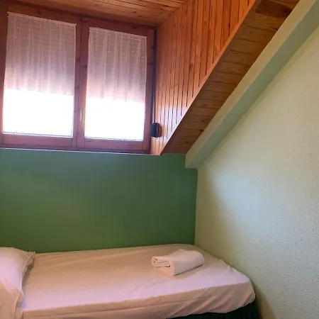 Bpirineos-escaleta Apartment *